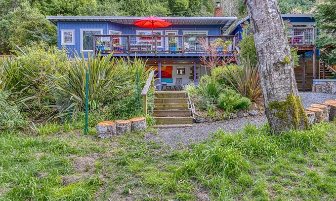 Duncans Mills Cottage | Riverfront cottage w/hot tub, lush gardens, privacy & river access, pets ok!