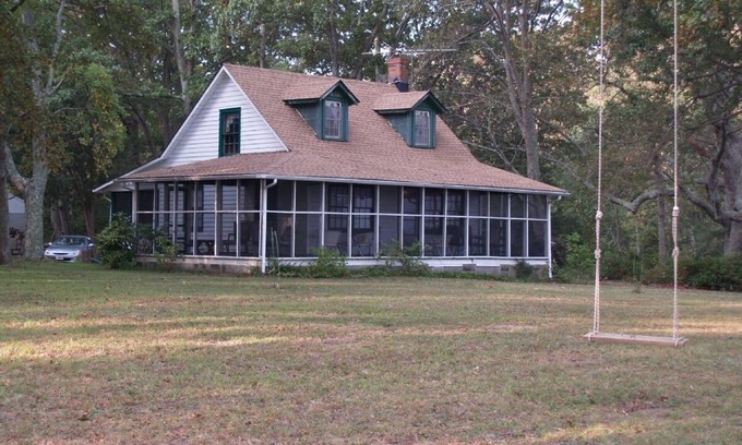 Topping Cottage | Riverfront - Rustic Cottage - 3+ acres - Wide Private Beach