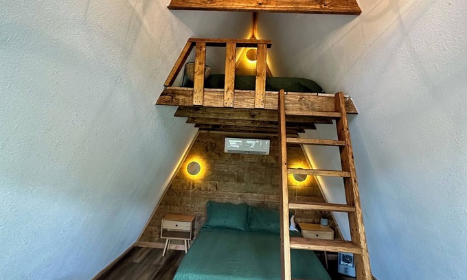 Eureka Springs Cabin | Riverside A-Frame Cabin w/Private Access to the Kings River, Eureka Springs, AR