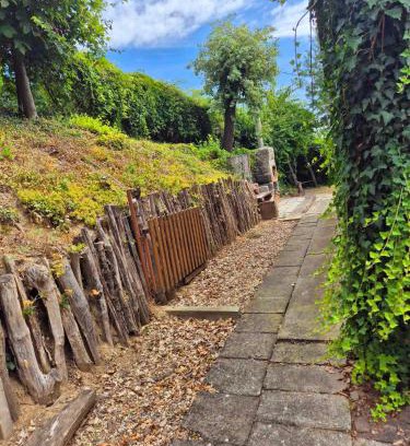 Chlaba House | Riverside Forest Guesthouse