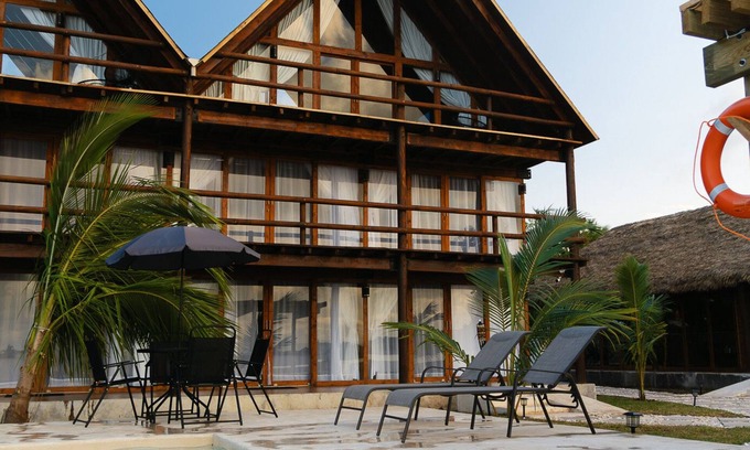 Ursulo Galvan Hotel | Riverside Hotel Chachalacas