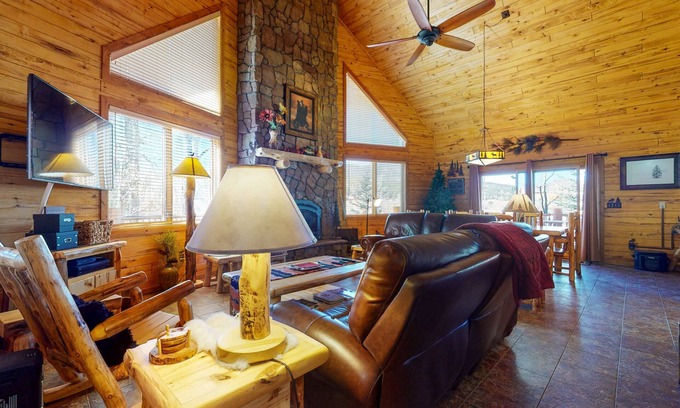 South Fork Cabin | Riverside log cabin w/private deck/hot tub/free WiFi/full kitchen + near trails