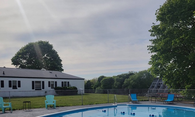 Manistee Hotel | Riverside Motel and Marina Manistee