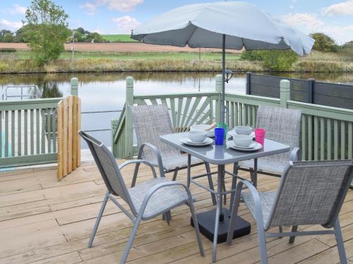 Little Leigh House | Riverview Cottage