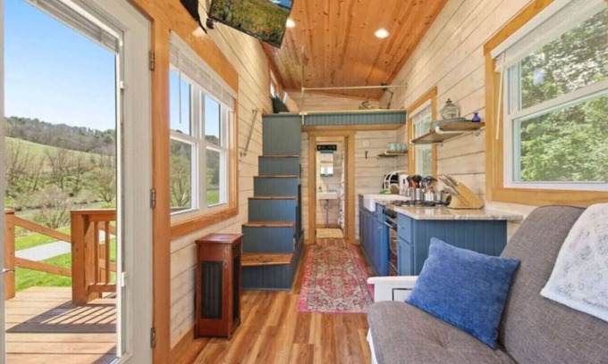 Todd House | Riverview! Fall Discounts-Pet-friendly Fire-pit!