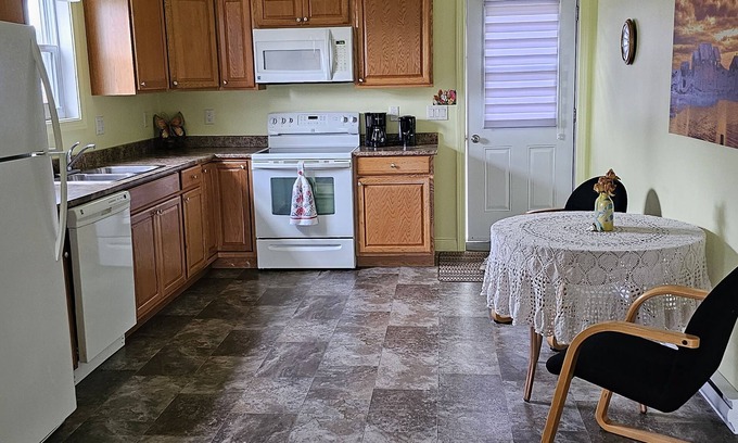 Perth-Andover House | Riverview - pet friendly Sleeps 4