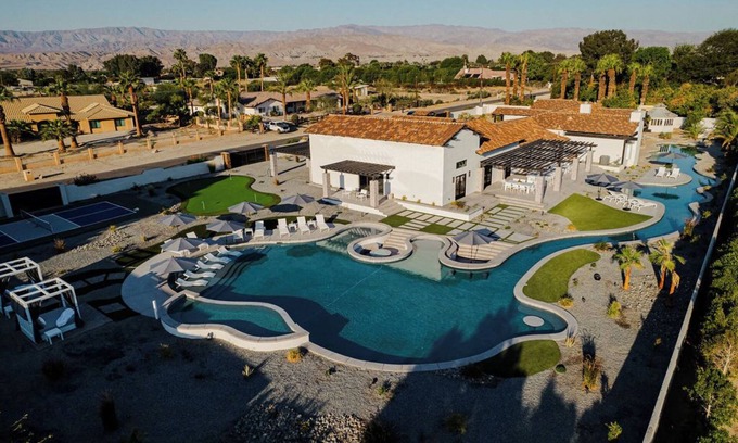 Bermuda Dunes House | Riviera – Lazy River Pool, Pickleball, Game Room!