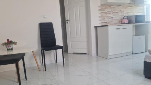 Kołbaskowo Apartment | RMF Naworol 9