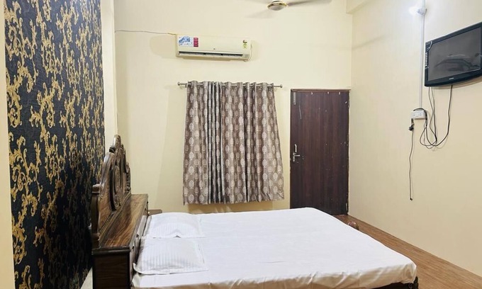 Varanasi Bed & Breakfast | RN Residency