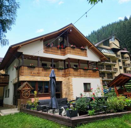 Moeciu de Sus House | Road's End Moieciu De Sus