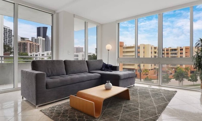 Sunny Isles Beach Apartment | Roami at Sunny Isles | Rooftop Pool | 4 Bedroom