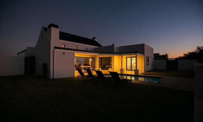 Robertson House | Robertson Halfway House