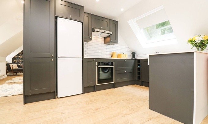 Camborne Cottage | Robin's Nest at The Shire Inn