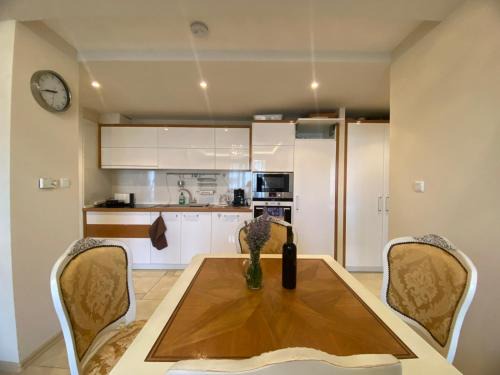 Elenite Apartment | Robinzon Beach 3BD Lux apartment by Flat Mаnager