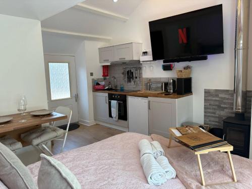 Brynsiencyn House | Robyns Retreat