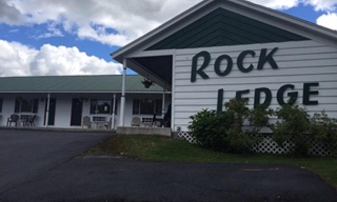 Alexandria Bay Hotel | Rock Ledge Motel