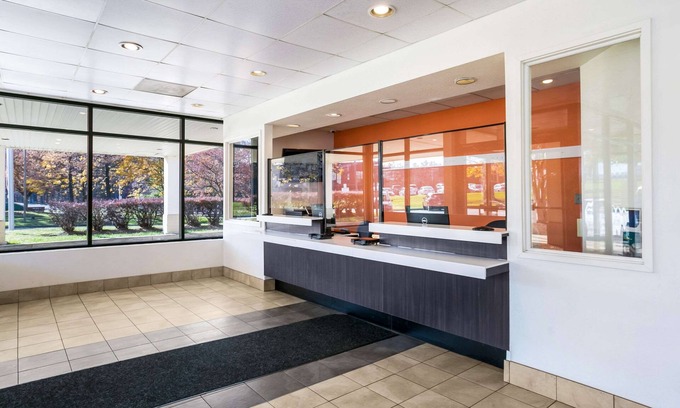 Violetville Hotel | Rodeway Inn Baltimore - Inner Harbor South