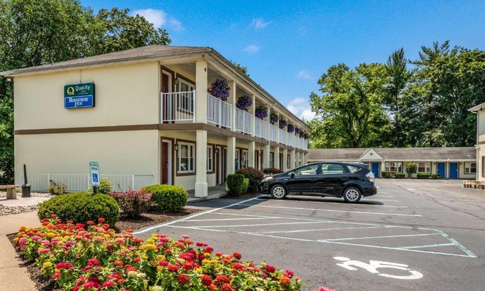 Arlington Hotel | Rodeway Inn Poughkeepsie