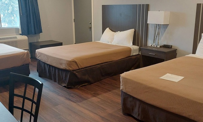 Kalkaska Hotel | Rodeway Inn