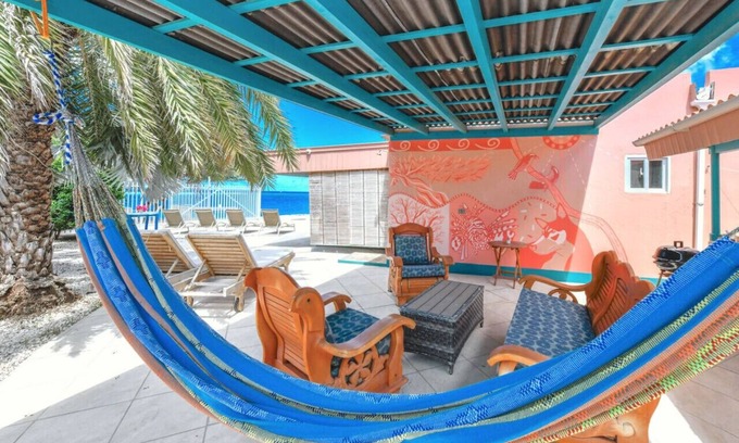 De Bruynewijk Villa | Romantic Beachfront One-Bedroom Villa