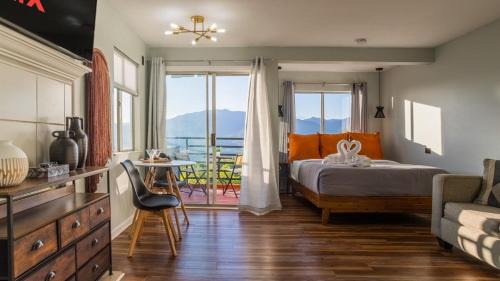 Chalet Village Apartment | Romantic Exclusive Condo Stunning Mountain View