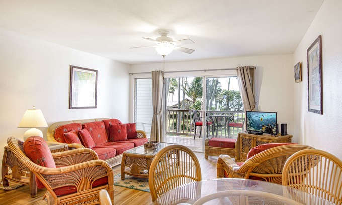 Ualapue Condo | Romantic Getaway Near Water w/Free WiFi, Shared Pool, Water Views, Tennis Court