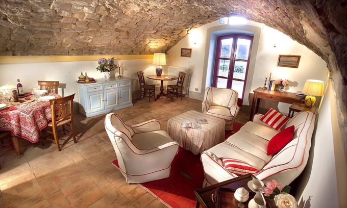 Greve in Chianti House | Romantic house in the middle of the Chianti vineyards in the heart of Tuscany.