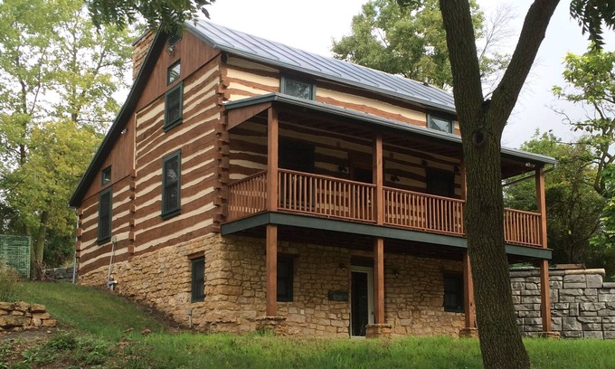 Elizabeth Cabin | Romantic, Rustic, Secluded, Private