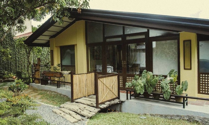 Silang Junction North Cottage | Romantic Suite w/Private Bathtub & Mountain View