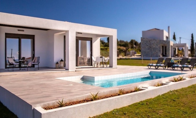 Sarlata Villa | Romantic Villa Helidoni