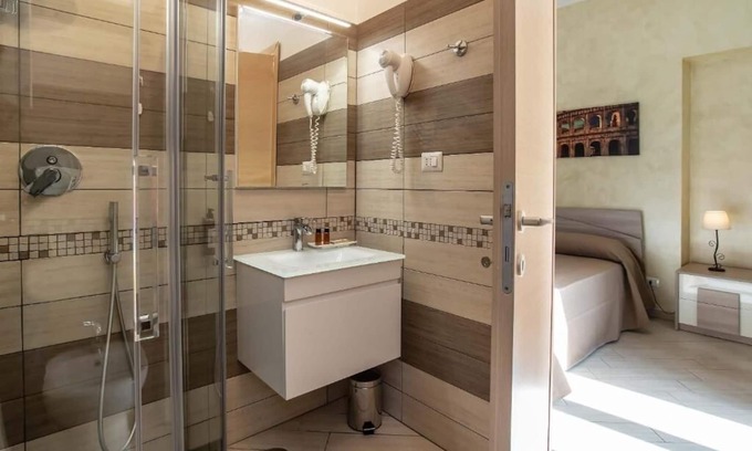 San Giovanni Apartment | Rome Central Rooms ; Double Room with Private Bathroom