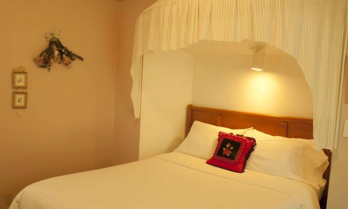 Port Albert House | Room #1 at the Historic Port Albert Inn in beautiful Port Albert, Ontario!
