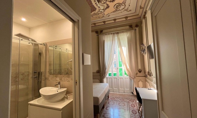 Messina Apartment | Room '1923' with Balcony, Wi-Fi and Air Conditioning