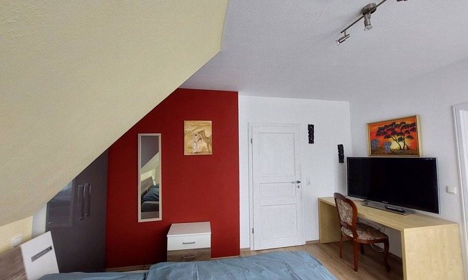 Birstein Apartment | Room 'Afrika' with Shared Terrace and Wi-Fi