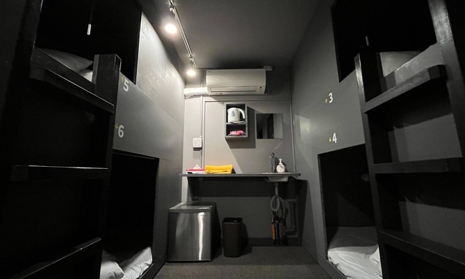 Minamiotsuka Apartment | Room for 6 people 3 bunk beds/Toshima-ku Tokyo