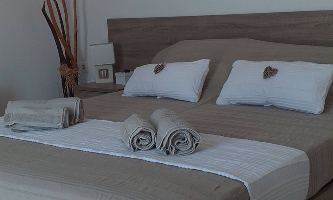 Kos Town Bed & Breakfast | Room for rent overlooking the pool with sea views, with sea view.