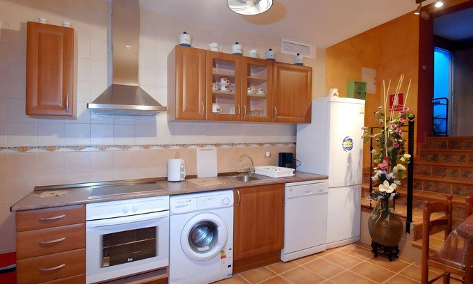 Maluenda House | Room 'Habitación Doble' with Wi-Fi and Air Conditioning