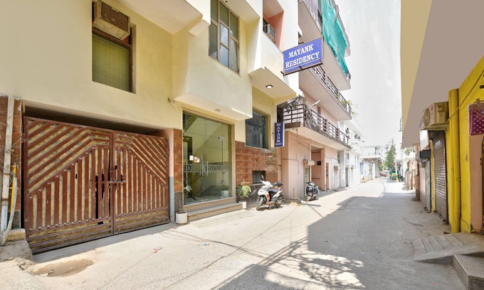 Mahipalpur House | Room-hotel Mayank Residency