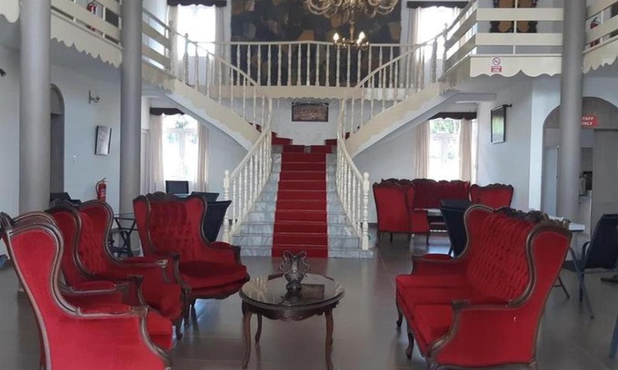 Pointe aux Canonniers House | Room in BB - Room for two at Palais Otentik Restaurant n hotel