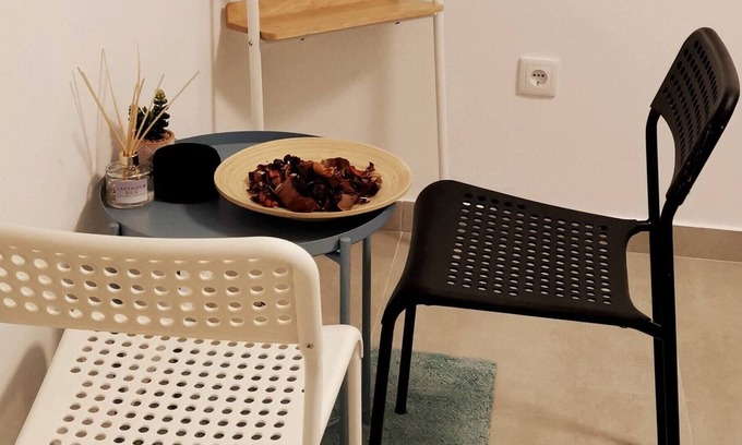 Costa de Caparica Apartment | "room in Guest Room - Caparica Poshtel An Luxury Hostel"
