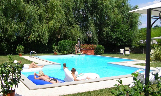 Montecarlo House | Room in Holiday House - Apartment in Farmhouse