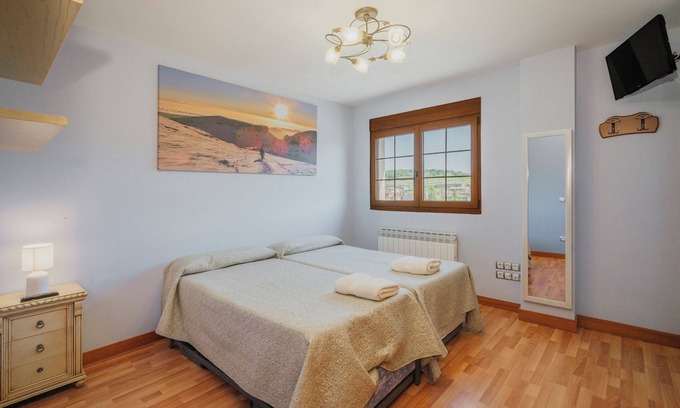 Palacios de la Sierra Apartment | Room 'La Dehesa' with Mountain View, Shared Terrace and Wi-Fi