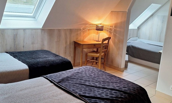 Fye Apartment | Room 'Le Meslay N°4' with Shared Terrace, Shared Garden and Wi-Fi