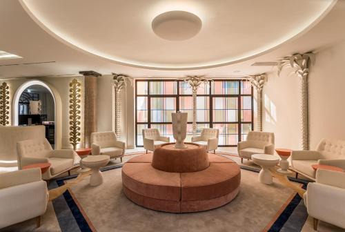 Rione III Colonna Hotel | Room Mate Collection Filippo, Rome-Fontana di Trevi