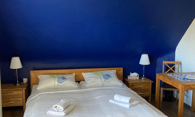 Muehlenbach Apartment | Room 'No. 4 with Balcony' with Shared Terrace, Shared Garden and Wi-Fi