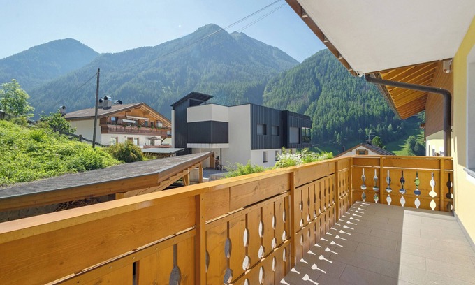 Valle Aurina Apartment | Room 'Pension Waldheim 11' with Mountain View, Shared Garden and Wi-Fi