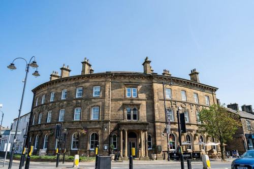 Ilkley Hotel | Rooms by Bistrot Pierre at The Crescent Inn