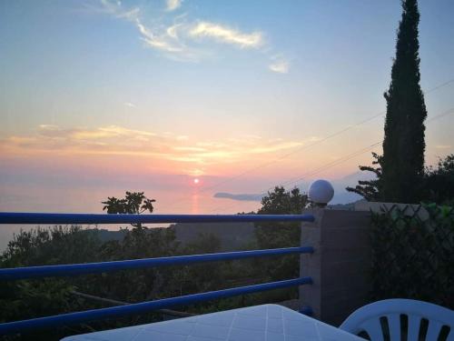 Piqeras House | Rooms to let Spiropali