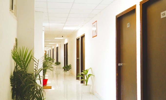 Sector 70 Hotel | Roomshala 143 Shubham Residency Sec 70