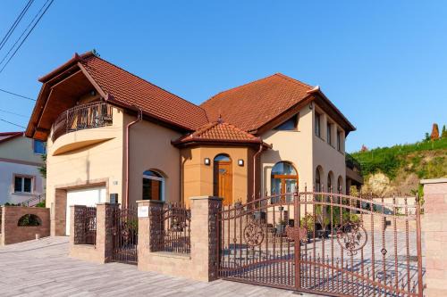 Bogacs House | Rosé Apartments